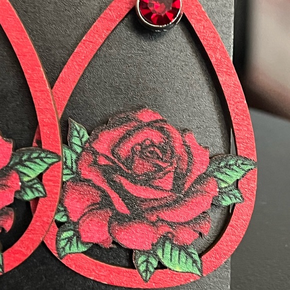 Rose wooden teardrop dangle earrings with red gem accent. - Picture 5 of 5